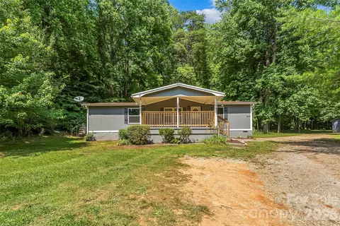 771 Hoppy Tom Hollow Rd, Marion, NC 28752