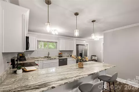 Kitchen - 1297 Potter Rd, Lancaster, SC 29720 photo 2 of 3