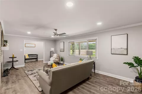 Living - 1297 Potter Rd, Lancaster, SC 29720 photo 2 of 5