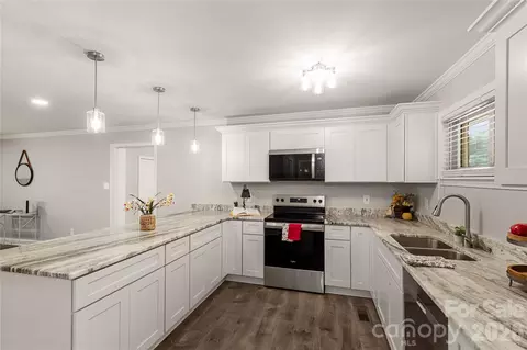 Kitchen - 1297 Potter Rd, Lancaster, SC 29720 photo 3 of 3