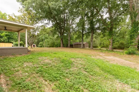 Exterior - 1297 Potter Rd, Lancaster, SC 29720 photo 4 of 5
