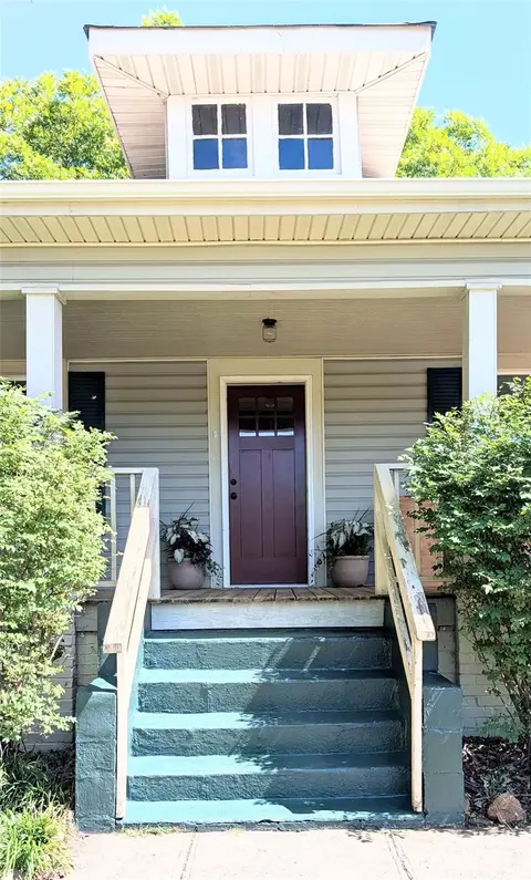 110 N Chestnut St, Morganton, NC 28655