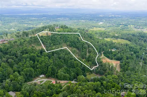 99999 Bear View Rd, Weaverville, NC 28787