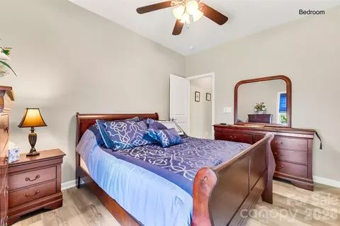 Bedroom - 25566 Seagull Dr, Lancaster, SC 29720 photo 3 of 4