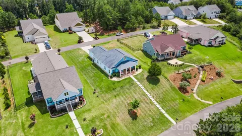 11261 Island View Ln, Lancaster, SC 29720