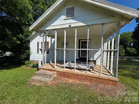 10 Wilson Ave, Great Falls, SC 29055