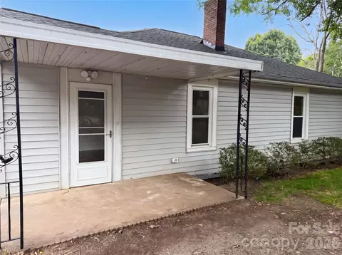 Exterior - 435 16th St, Cramerton, NC 28032 photo 3 of 5