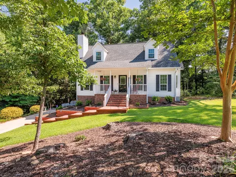 1300 Copper Creek Ln, Fort Mill, SC 29715