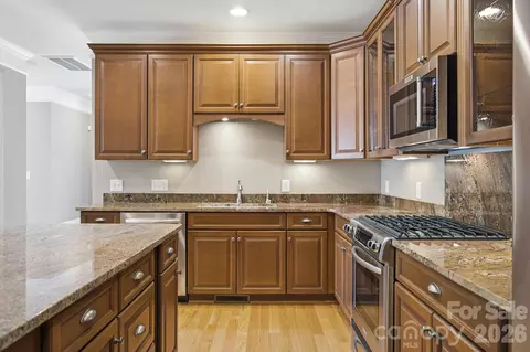 Kitchen - 425 Spring St, Davidson, NC 28036 photo 5 of 7