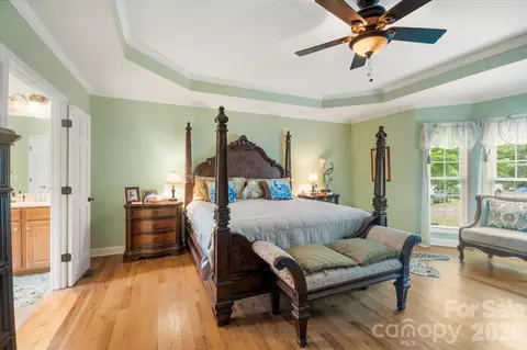 Bedroom - 115 Barton Rd, Brevard, NC 28712 photo 2 of 4