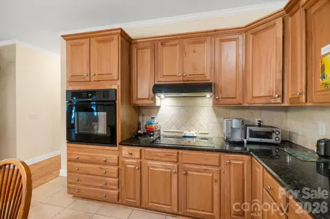 Kitchen - 115 Barton Rd, Brevard, NC 28712 photo 3 of 4