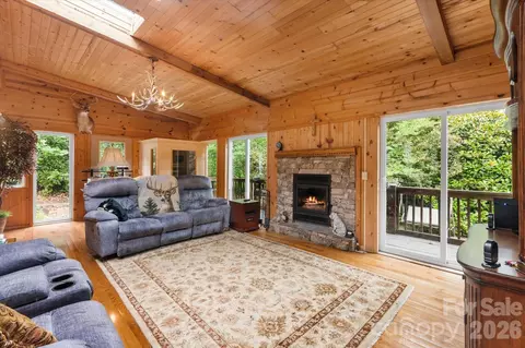 Living - 115 Barton Rd, Brevard, NC 28712 photo 4 of 4
