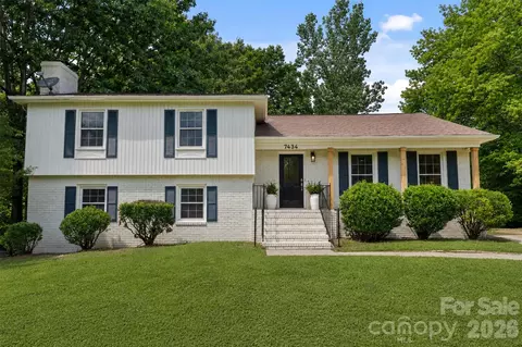 7434 Kilcullen Dr, Charlotte, NC 28270