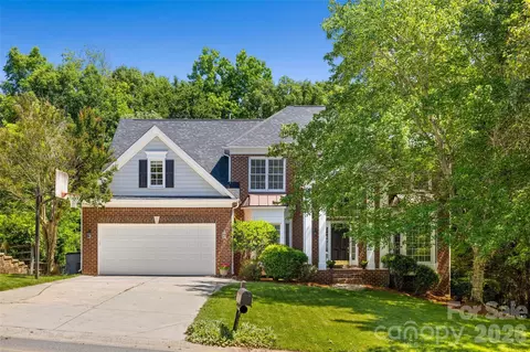 2733 Providence Spring Ln, Charlotte, NC 28270