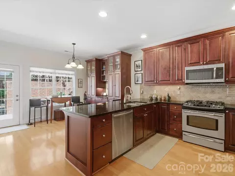 Kitchen - 803 Talking Stick Ln, Fort Mill, SC 29708 photo 2 of 8