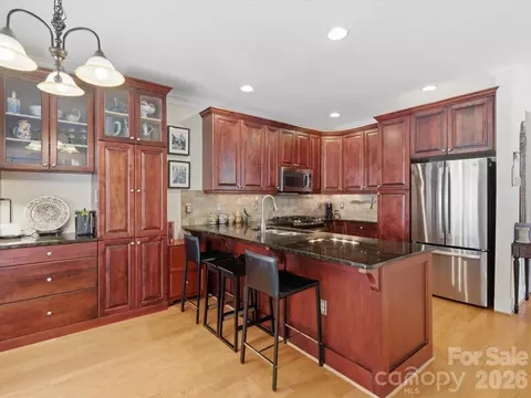 Kitchen - 803 Talking Stick Ln, Fort Mill, SC 29708 photo 4 of 8