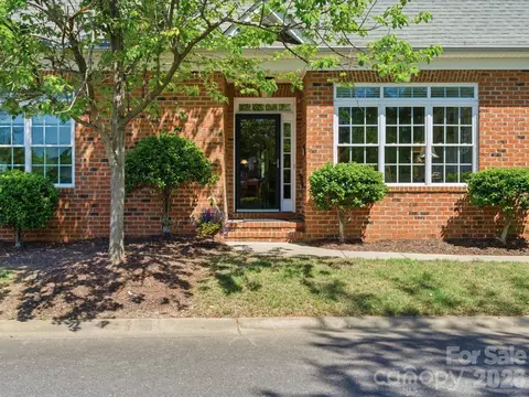 Exterior - 803 Talking Stick Ln, Fort Mill, SC 29708 photo 7 of 8