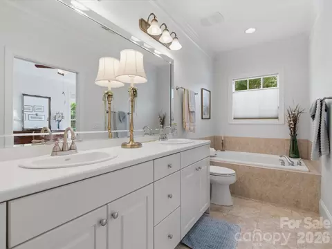 Bath - 803 Talking Stick Ln, Fort Mill, SC 29708 photo 3 of 4