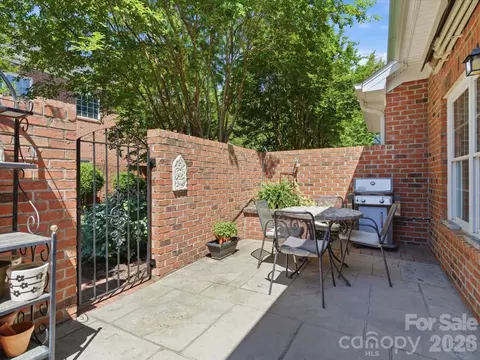 Exterior - 803 Talking Stick Ln, Fort Mill, SC 29708 photo 2 of 8