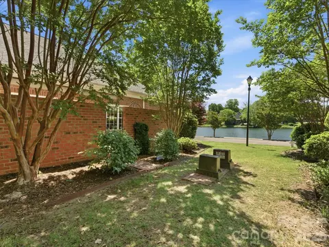 Exterior - 803 Talking Stick Ln, Fort Mill, SC 29708 photo 6 of 8