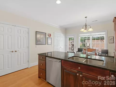 Kitchen - 803 Talking Stick Ln, Fort Mill, SC 29708 photo 7 of 8