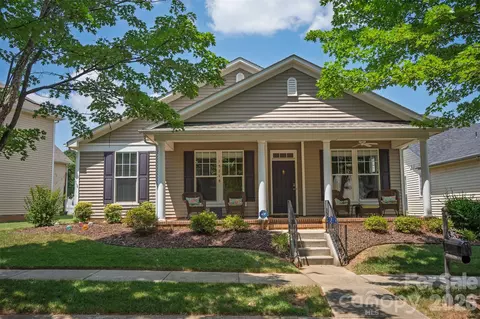 15718 Seafield Ln, Huntersville, NC 28078