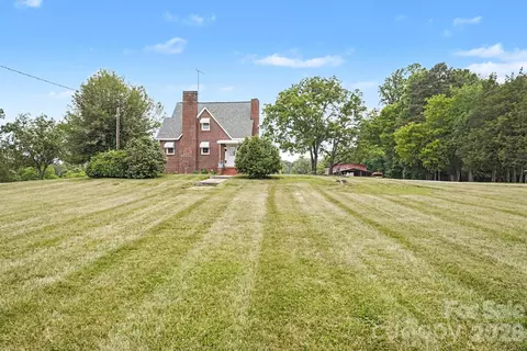 1951 Us Hwy 158 Hwy, Mocksville, NC 27028