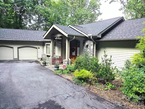1015 High Vista Dr, Mills River, NC 28759