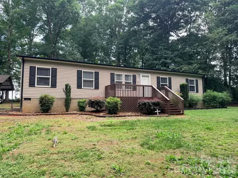 975 Jay Burke Rd, Taylorsville, NC 28681