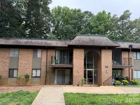 401 Orchard Trace 8 Ln #8, Charlotte, NC 28213