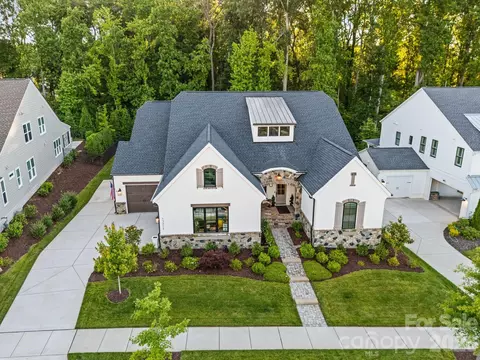 13212 Oak Farm Ln, Huntersville, NC 28078