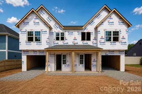 108 S Gregg St, Charlotte, NC 28208
