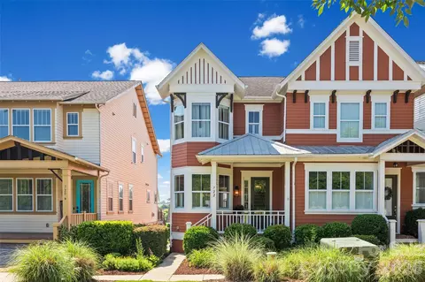 722 Waterscape Ct, Rock Hill, SC 29730