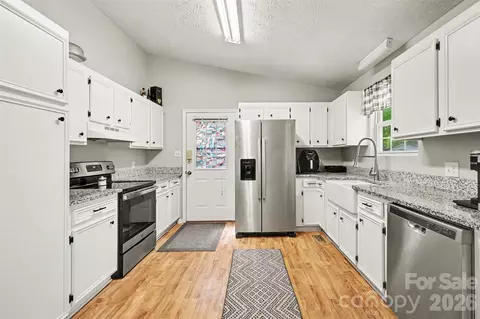 Kitchen - 4432 Bennett Rd, Morganton, NC 28655 photo 1 of 4
