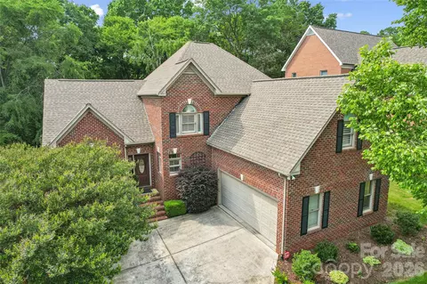 6784 Lynrose Ct, Charlotte, NC 28226