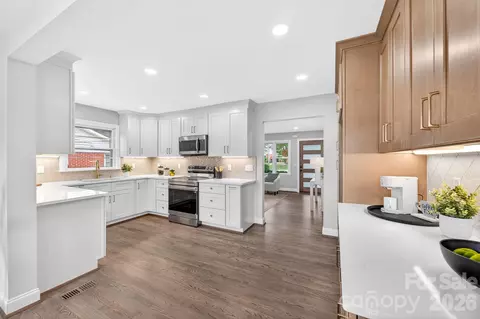 1434 Waddell St, Charlotte, NC 28216