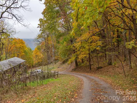 000 Sleepy Hollow 13 14 Ln #13 & 14, Canton, NC 28716
