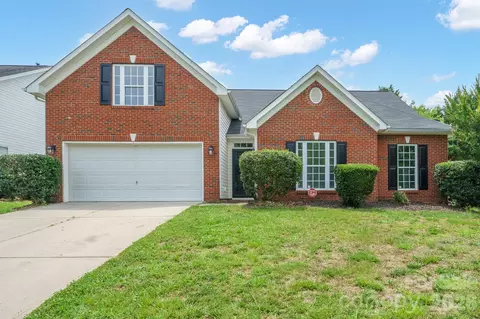 13409 Planters Walk Dr, Charlotte, NC 28278