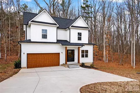 140 Meadowfall Ln, Troutman, NC 28166