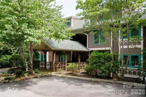 222 Creekside D301 Way #D/301, Burnsville, NC 28714