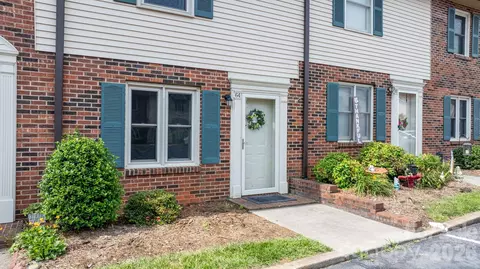 1330 5th Ne 64 St NE #64, Hickory, NC 28601