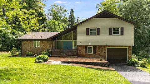 32 Mayfair Dr, Candler, NC 28715