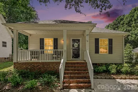 107 Watson St, Belmont, NC 28012