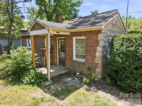 414 S Whitted St, Hendersonville, NC 28739