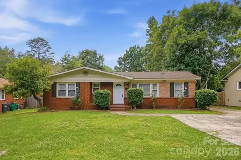 2032 Eastway Dr, Charlotte, NC 28205