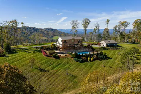 Cozy Mountain Lane, Weaverville, NC 28787