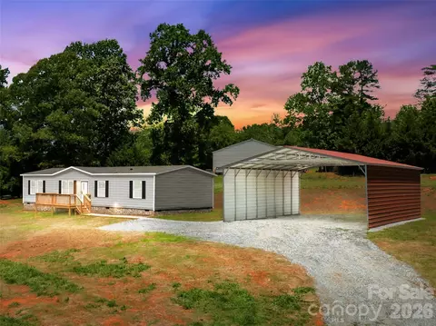 4051 10th Avenue Sw Dr SW, Hickory, NC 28602