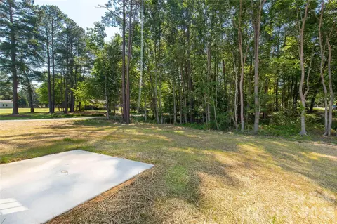 Exterior - 2489 Pineview Dr, Lancaster, SC 29720 photo 4 of 5
