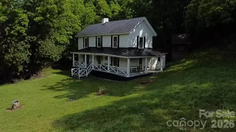 1327 Nc 80 Hwy, Bakersville, NC 28705