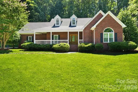 10846 Tyler Brook Ln, Charlotte, NC 28227